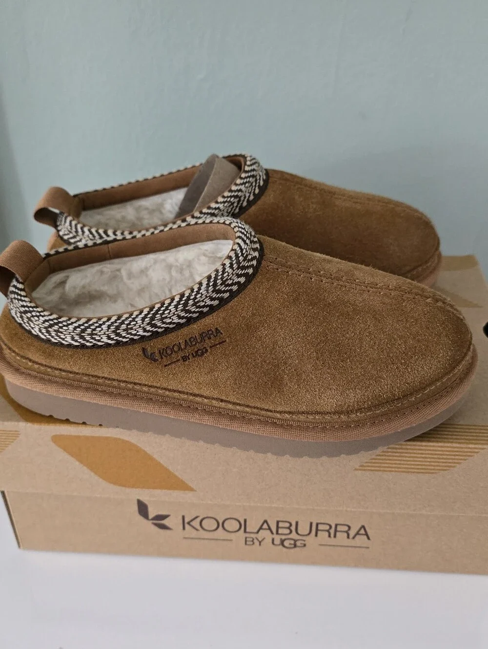 Koolaburra kids slip